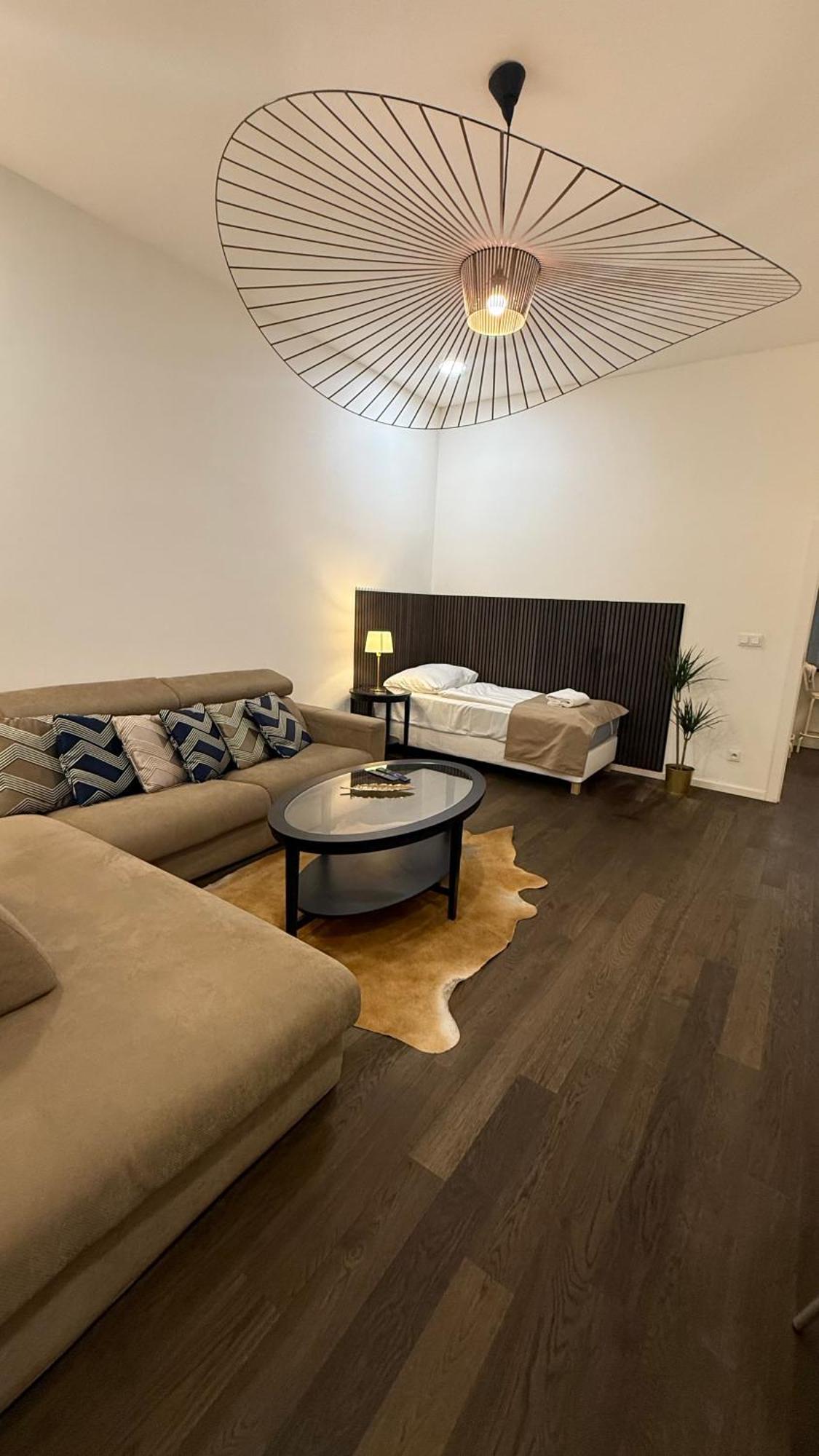 Апартаменти Luxury Modern Designed Oldtown *
