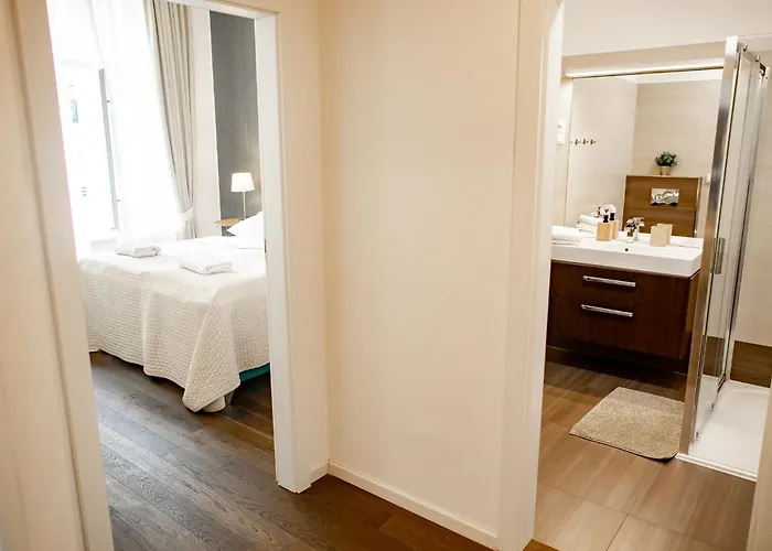 Luxury Modern Designed Oldtown Apartment