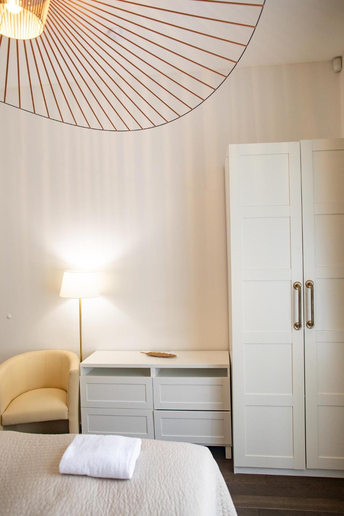 Luxury Modern Designed Oldtown Apartment *