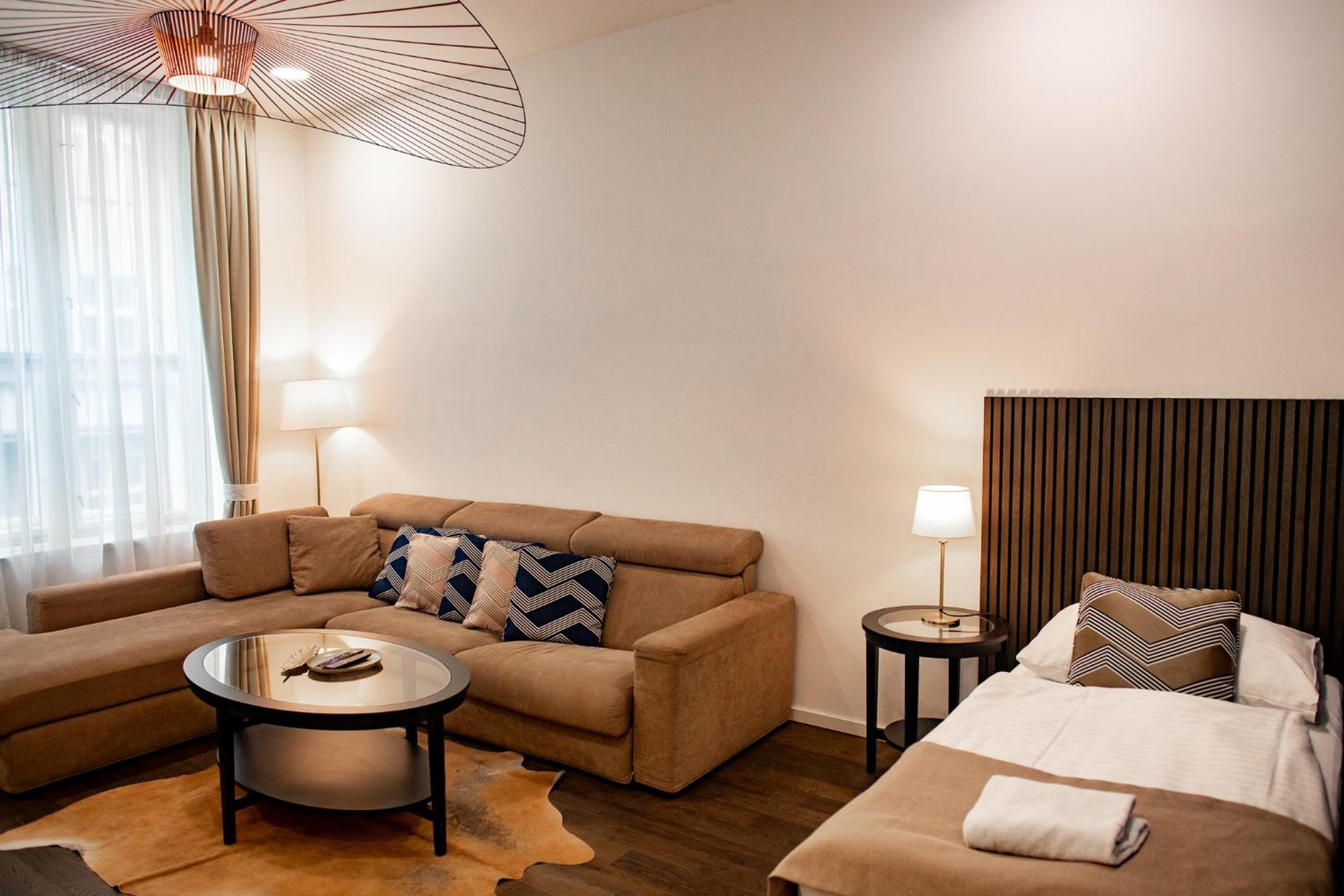 Luxury Modern Designed Oldtown Apartment